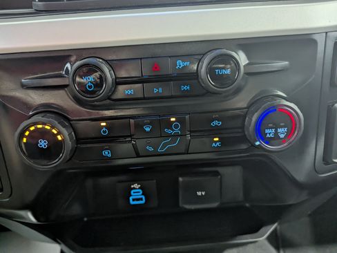 Used 2025 Ford F250 XLT AWD/4WD image 22