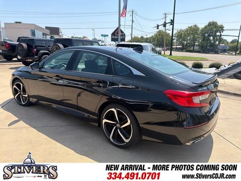 Used 2018 Honda Accord Sport image 7