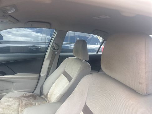 Used 2013 Toyota Camry LE FWD image 11