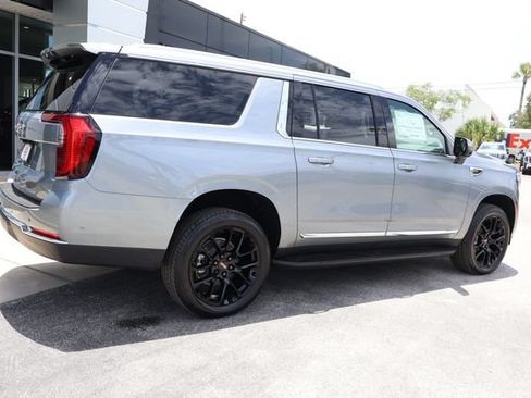 New 2026 GMC Yukon XL Elevation w/ Elevation Premium Package AWD/4WD image 10