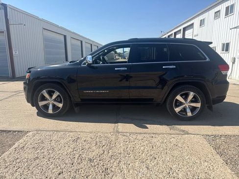 Used 2015 Jeep Grand Cherokee Overland AWD/4WD image 3