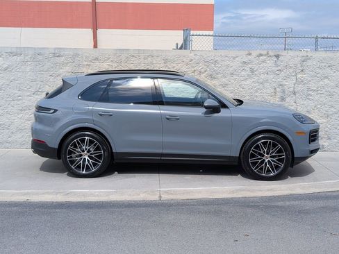 New 2026 Porsche Cayenne AWD/4WD image 8
