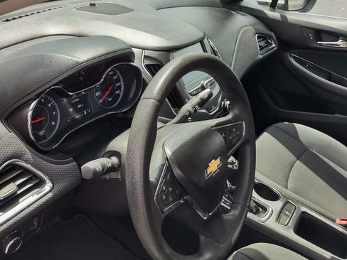 Used 2016 Chevrolet Cruze LT w/ Convenience Package image 14