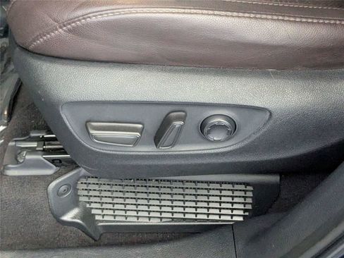 Certified 2022 Toyota Sienna Platinum FWD image 14