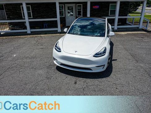 Used 2021 Tesla Model Y Long Range AWD/4WD image 3