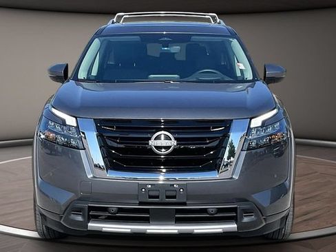 Certified 2025 Nissan Pathfinder Platinum w/ Cargo Package FWD image 3