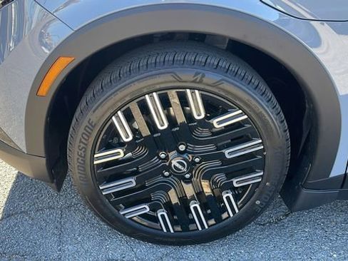 New 2026 Nissan Leaf Platinum+ w/ Cargo Package (Platinum+) image 11