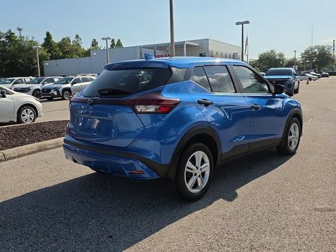Certified 2025 Nissan Kicks Play S FWD image 8