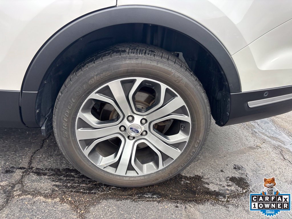 Used 2019 Ford Explorer Platinum AWD/4WD image 10
