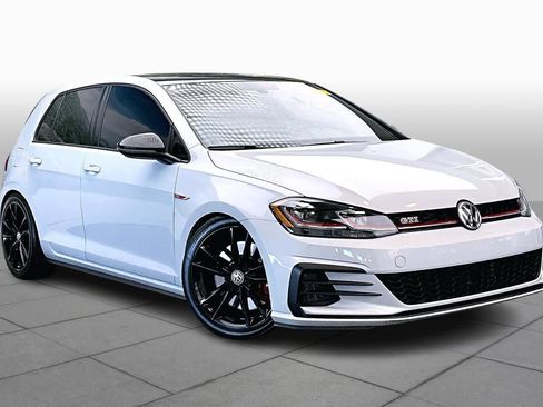 Used 2021 Volkswagen GTI SE image 2