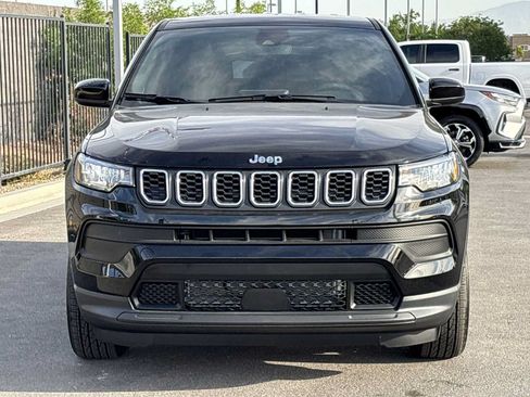 Used 2025 Jeep Compass Sport AWD/4WD image 4