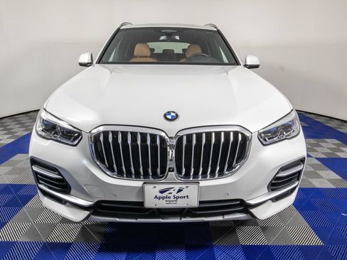 Used 2022 BMW X5 xDrive40i w/ Executive Package AWD/4WD image 2