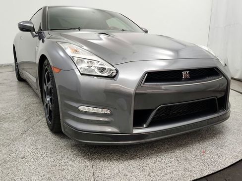 Used 2016 Nissan GT-R Black Edition image 10