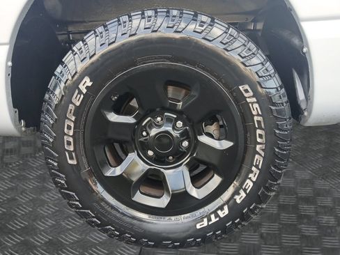 Used 2020 Nissan Titan S w/ S Utility Package RWD image 23