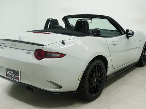 Used 2016 MAZDA MX-5 Miata Club w/ Brembo/BBS Package RWD image 10