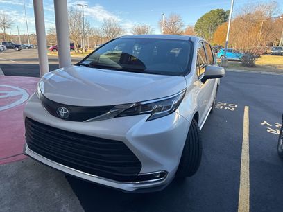 Used 2023 Toyota Sienna XLE