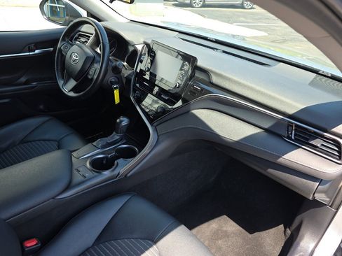 Used 2024 Toyota Camry SE FWD image 15