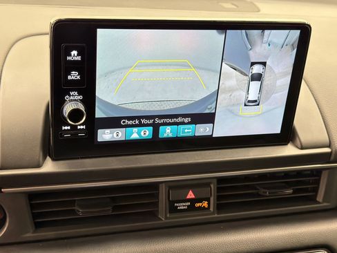 Used 2024 Honda Pilot Elite image 22