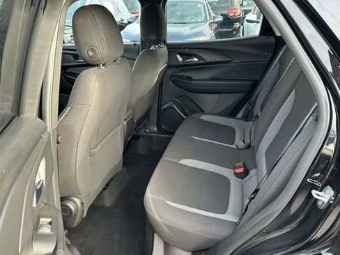 Used 2021 Chevrolet TrailBlazer LS image 17