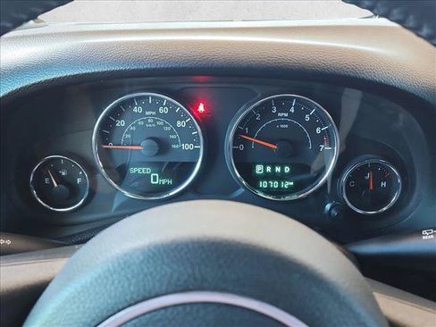 Used 2017 Jeep Wrangler Unlimited Rubicon w/ Connectivity Group AWD/4WD image 11