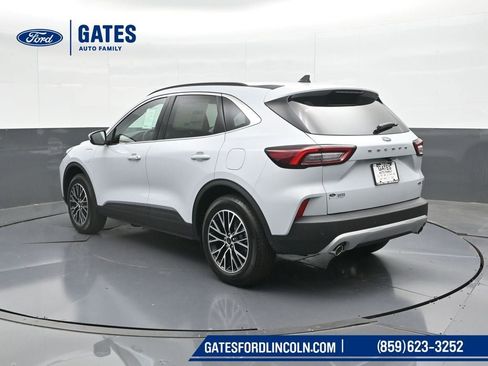 New 2025 Ford Escape SE image 8