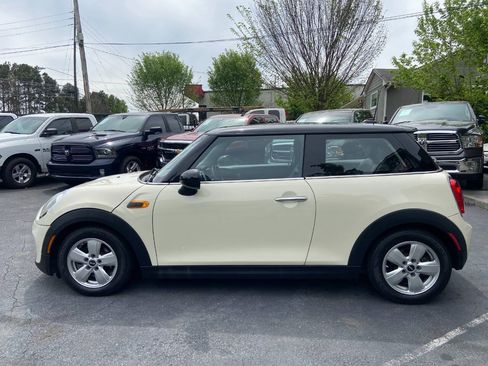 Used 2015 MINI Cooper 2-Door Hardtop FWD image 9