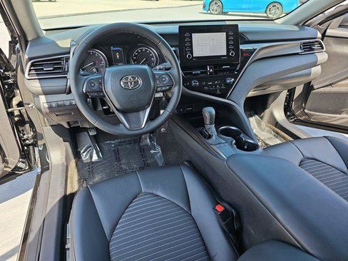 Used 2023 Toyota Camry SE image 15