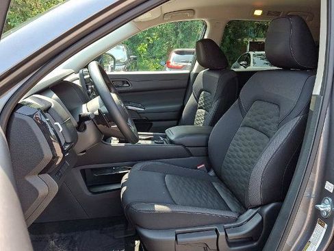 Certified 2025 Nissan Pathfinder S AWD/4WD image 15