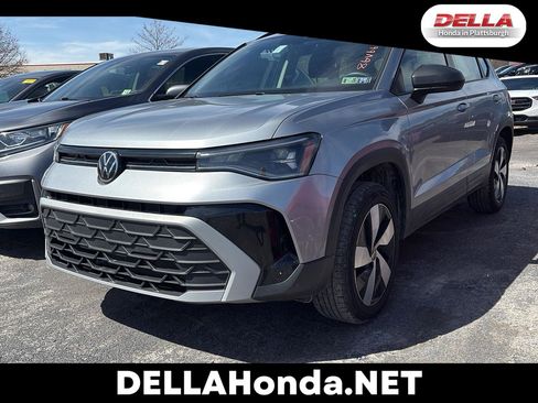 Used 2025 Volkswagen Taos S image 1