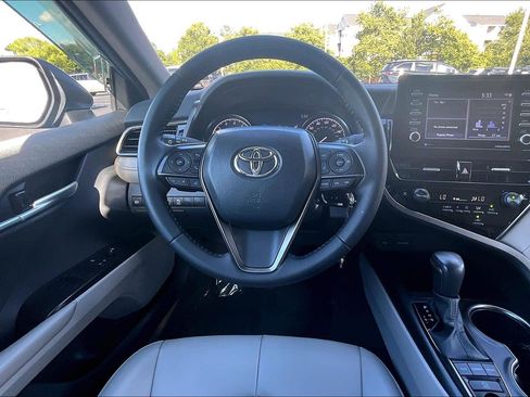 Used 2024 Toyota Camry SE AWD/4WD image 5