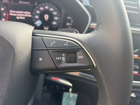 Used 2025 Audi Q3 2.0T Premium w/ Black Optic Sport Package image 23