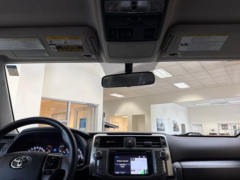 Used 2019 Toyota 4Runner SR5 AWD/4WD image 20