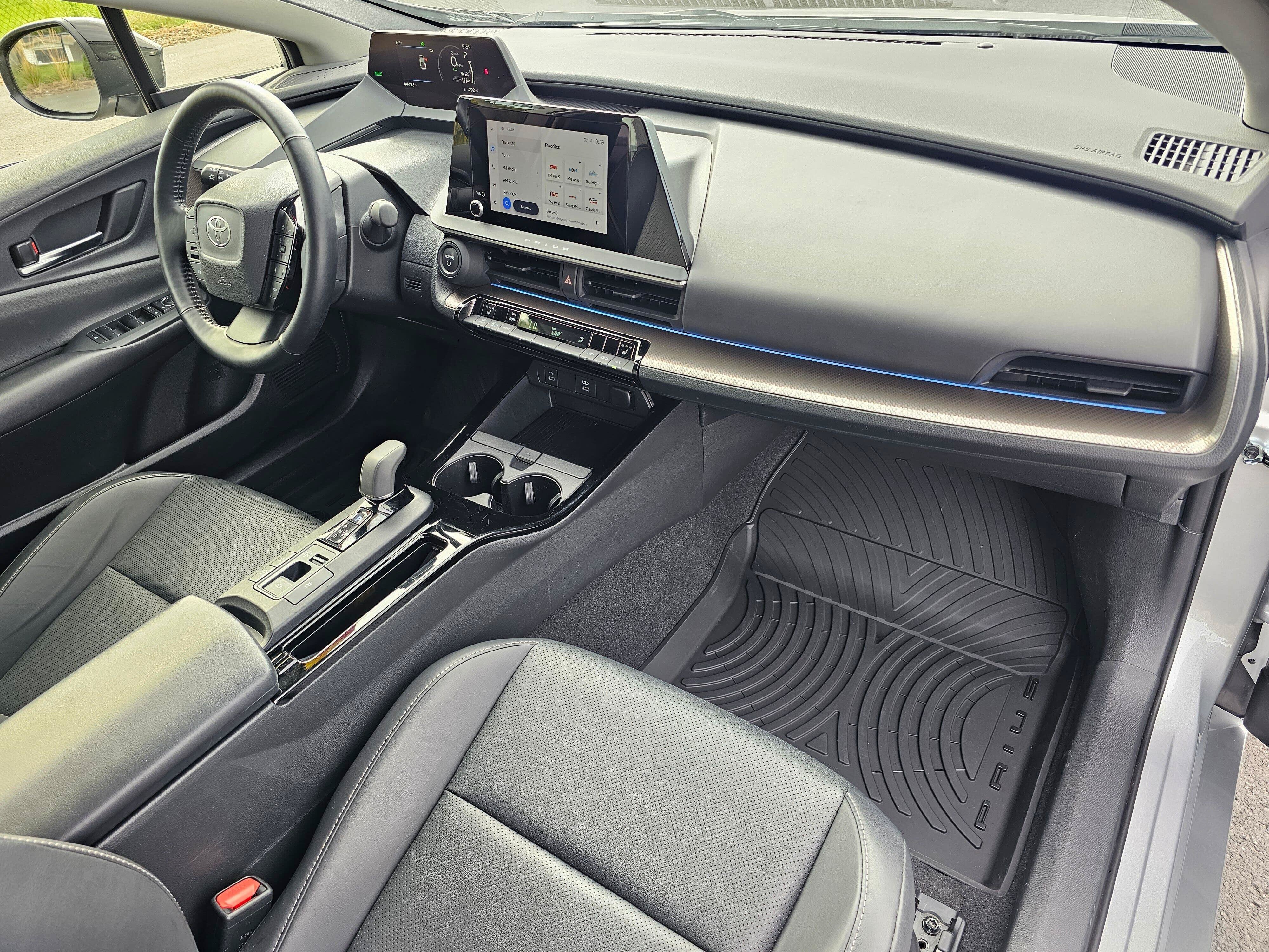 Certified 2024 Toyota Prius XLE FWD image 11