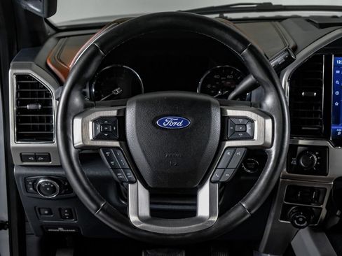 Used 2022 Ford F250 Platinum w/ FX4 Off-Road Package AWD/4WD image 16