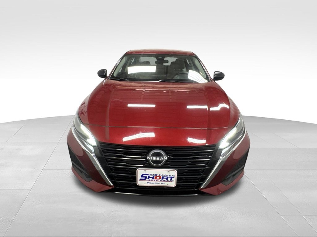 Used 2025 Nissan Altima 2.5 SV FWD image 3
