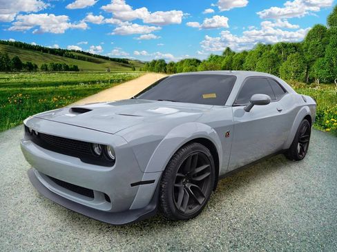Used 2021 Dodge Challenger R/T Scat Pack RWD image 3