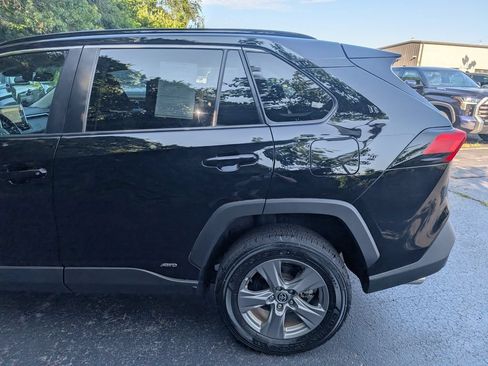 Certified 2023 Toyota RAV4 XLE w/ Convenience Package AWD/4WD image 4