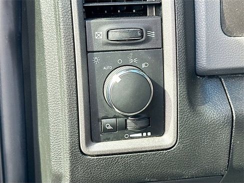 Used 2019 RAM 1500 Tradesman w/ Power & Remote Entry Group image 10