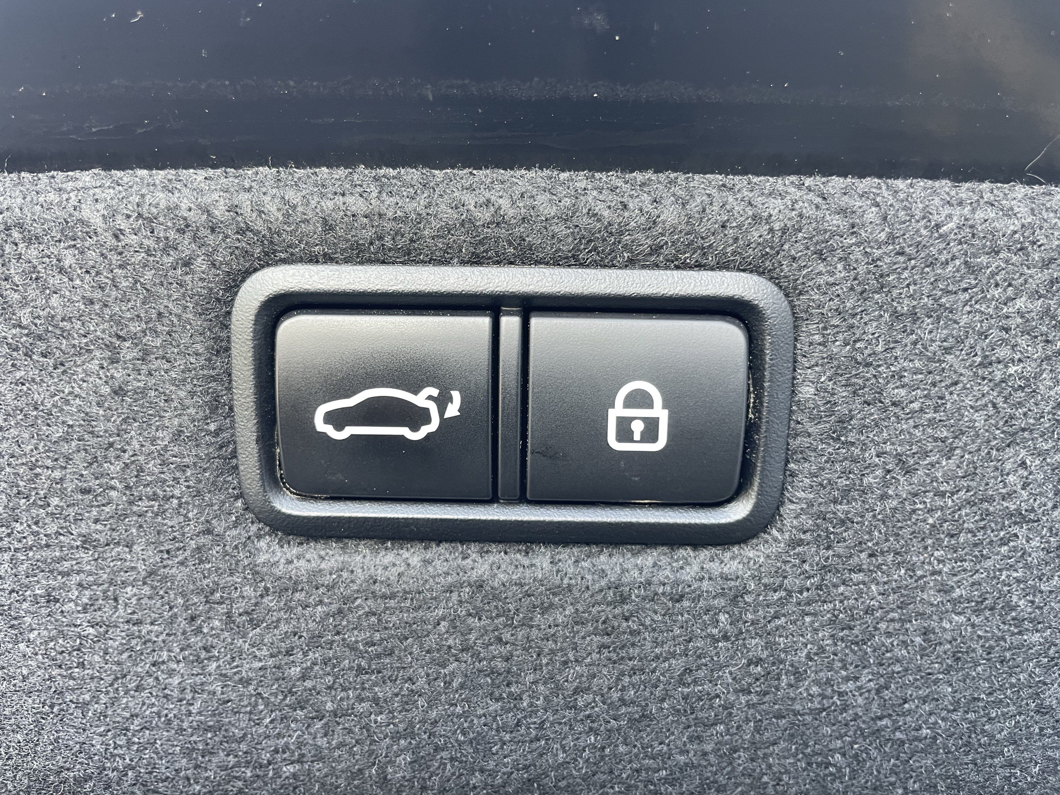 Used 2019 Genesis G80 3.3T Sport RWD image 39