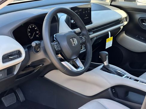 New 2026 Honda HR-V EX-L image 13