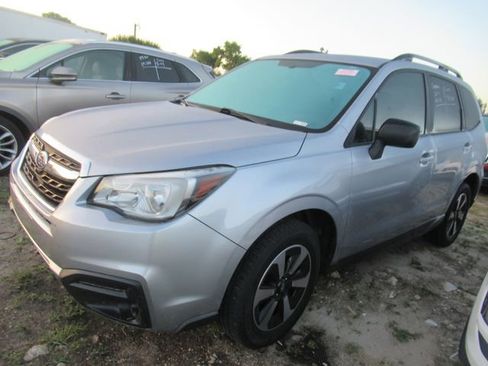 Used 2017 Subaru Forester 2.5i w/ Alloy Wheel Package AWD/4WD image 3