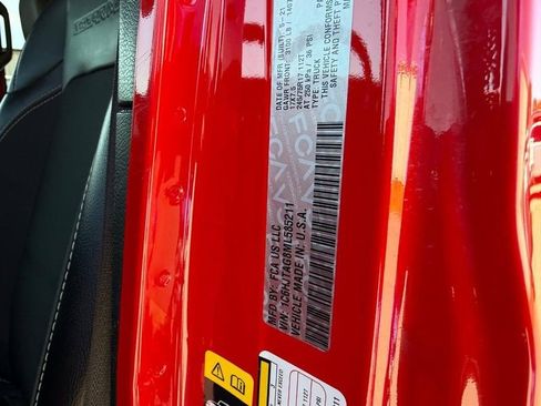 Used 2021 Jeep Gladiator Sport AWD/4WD image 20