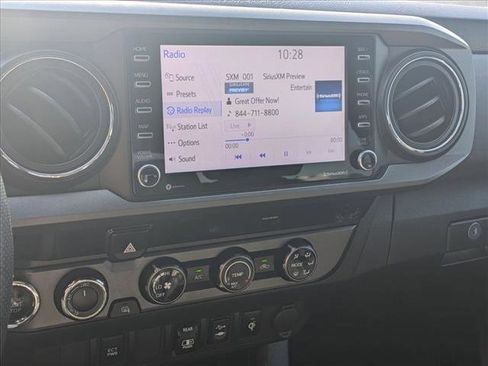 Used 2018 Toyota Tacoma TRD Off-Road image 17