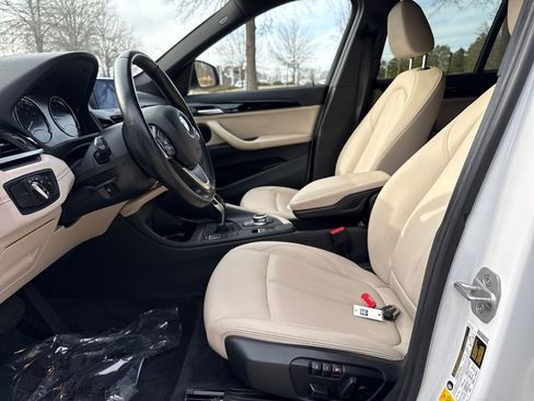 Used 2021 BMW X1 sDrive28i image 13