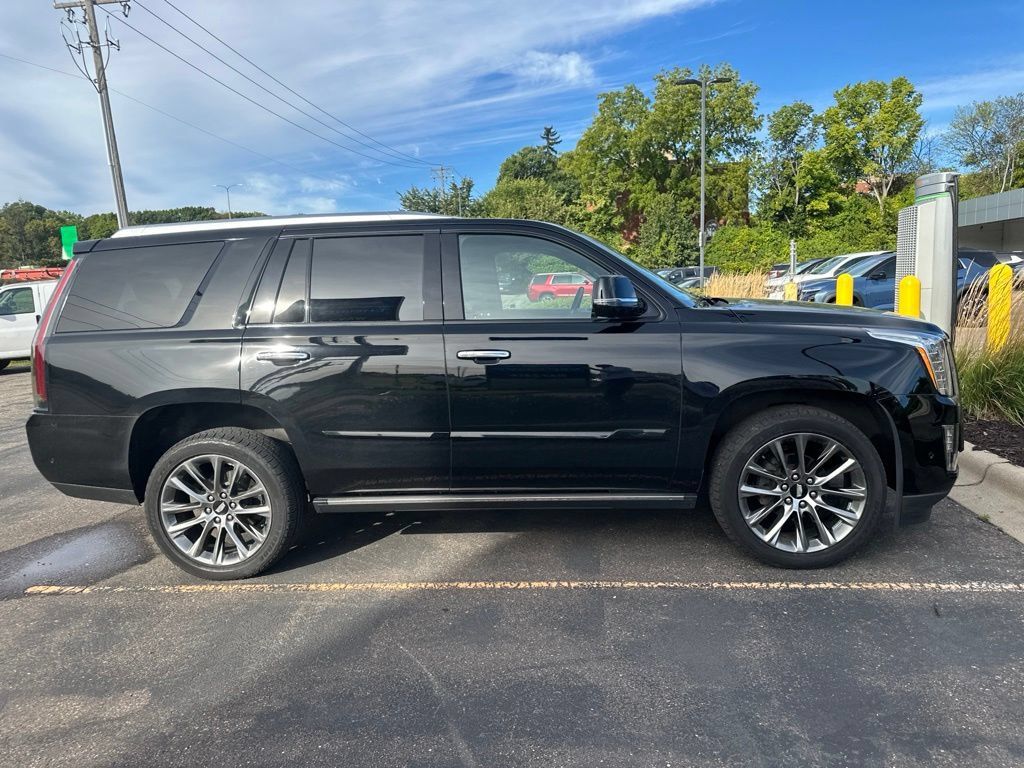 Used 2020 Cadillac Escalade Platinum w/ Escalade Sport Edition AWD/4WD image 10