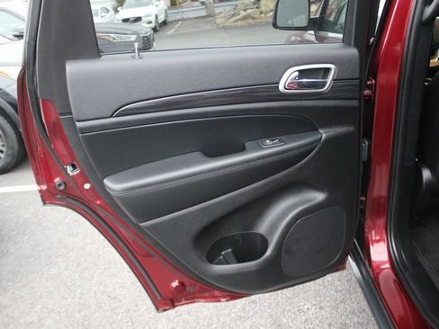 Used 2022 Jeep Grand Cherokee Laredo X image 22