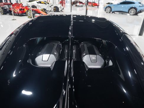 Used 2018 Bugatti Chiron image 36