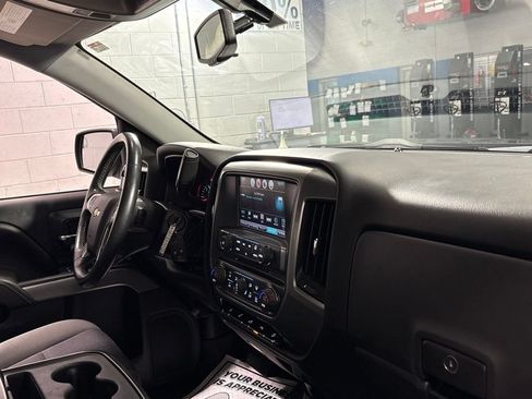 Used 2017 Chevrolet Silverado 1500 LT w/ Midnight Edition AWD/4WD image 29