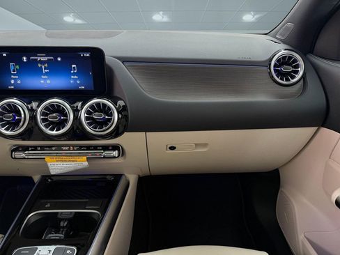 New 2026 Mercedes-Benz GLA 250 GLA 250 image 26