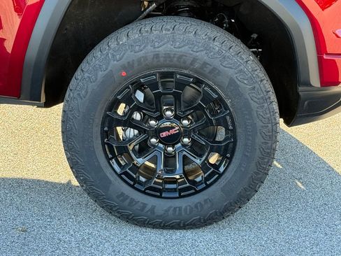 New 2026 GMC Canyon Elevation w/ Convenience Package image 7